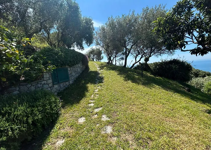 Renata - Amazing Sea View, Garden, Terrrace * Монтероссо-аль-Маре