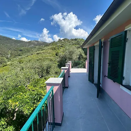 Renata - Amazing Sea View Garden Terrrace Apartment